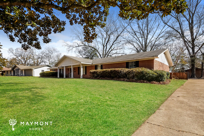 1915 Springridge Dr in Jackson, MS - Building Photo - Building Photo