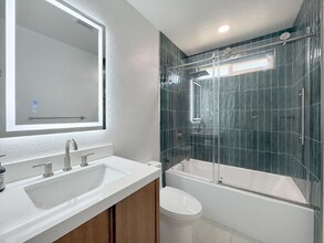 776 W Wilson St, Unit C in Costa Mesa, CA - Building Photo - Building Photo