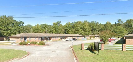 304 Julia Cir in Sulligent, AL - Building Photo - Building Photo