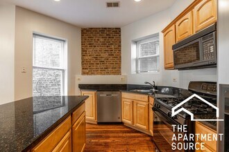 1010 N Kedzie Ave, Unit 1 in Chicago, IL - Building Photo - Building Photo