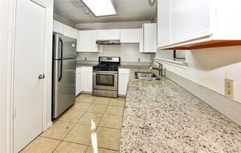 2108 Waterway Bend in Austin, TX - Building Photo - Building Photo