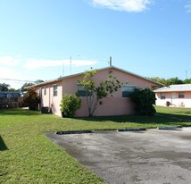 5820-5824 SW 27th St in Hollywood, FL - Building Photo