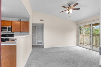 9934 E Carolina Cir, Unit 204 in Aurora, CO - Foto de edificio - Building Photo