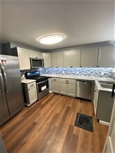 1920 E Genesee St, Unit 1 in Syracuse, NY - Building Photo - Building Photo