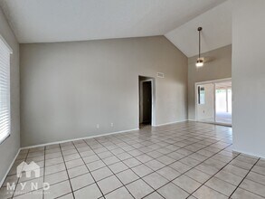 11220 N 72nd Dr in Peoria, AZ - Foto de edificio - Building Photo