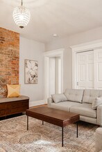 2017 Elm St in Cincinnati, OH - Building Photo - Building Photo