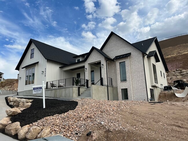 property at 4428 N Summer View Dr