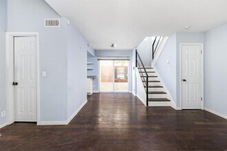 812 Winflo Dr in Austin, TX - Building Photo - Building Photo