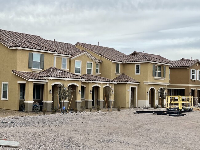 2446 Bagnara Pl in Henderson, NV - Foto de edificio - Building Photo