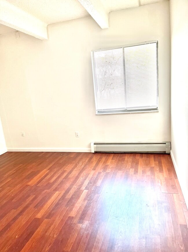 10650 E Tennessee Ave, Unit 402 in Aurora, CO - Building Photo - Building Photo