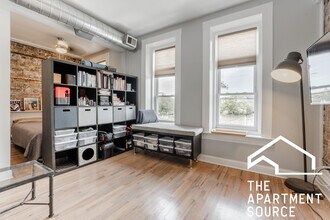 731 W Ohio St, Unit 3 in Chicago, IL - Foto de edificio - Building Photo