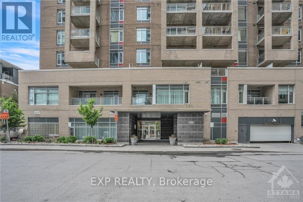 100-1100 Champagne Ave S in Ottawa, ON - Building Photo