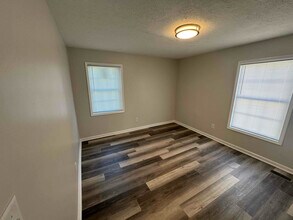 1003 W Whitney Ave in Louisville, KY - Building Photo - Building Photo