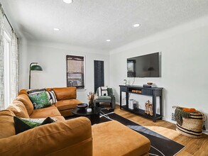 5252 W 45th St in Parma, OH - Building Photo - Building Photo