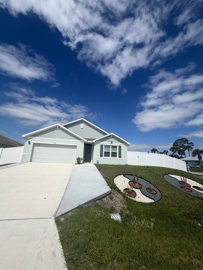 2008 Olympia Ave SW in Palm Bay, FL - Building Photo - Building Photo