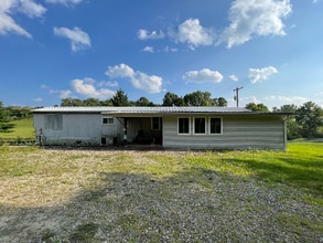 10647 Kilburn Ln in Cambridge, OH - Building Photo - Building Photo
