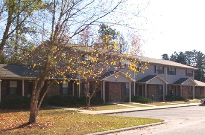 Cedar Terrace Apartments in Dillon, SC - Foto de edificio