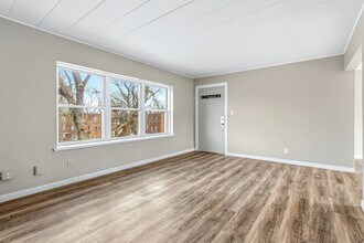 24 Sherman Ter, Unit 6 in Madison, WI - Building Photo - Building Photo