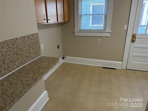 445 Reynolda Dr in Statesville, NC - Building Photo - Building Photo