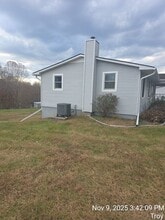 912 Hunters Lodge Rd in Troy, VA - Building Photo - Building Photo