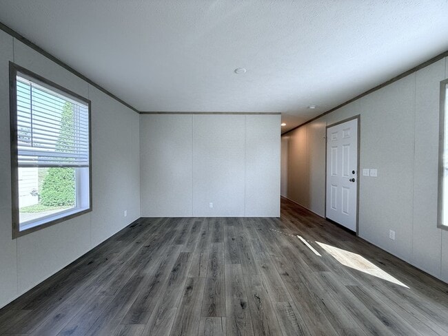 52963 N Yorktown Ct in New Baltimore, MI - Building Photo - Building Photo