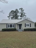 712 E Walnut St in Jesup, GA - Building Photo