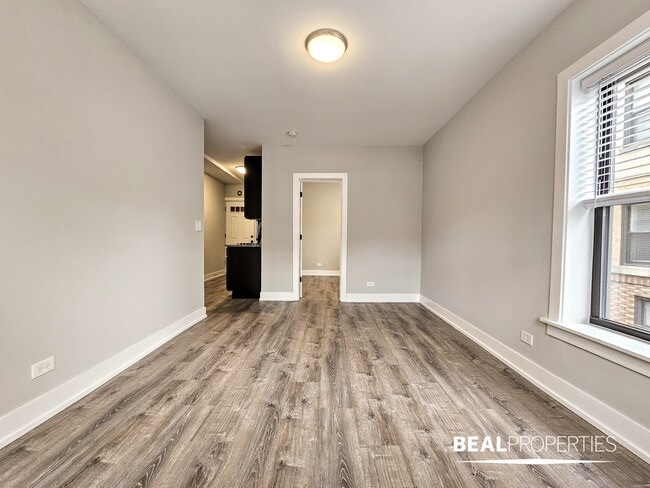 711 W Brompton Ave in Chicago, IL - Building Photo - Building Photo