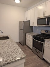 687 Ocean Ave, Unit 505 in Jersey City, NJ - Building Photo - Building Photo