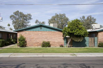 1006 S Dorsey Ln in Tempe, AZ - Building Photo - Building Photo