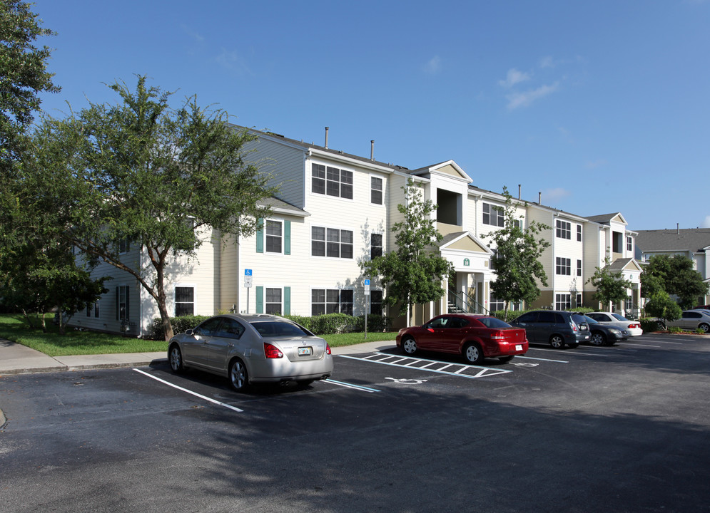 Charleston Club in Sanford, FL - Building Photo