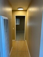 988 Mission Dr in Costa Mesa, CA - Building Photo - Building Photo