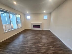 8723 126th St Ct E in South Hill, WA - Building Photo - Building Photo