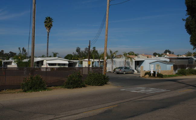 1537 H St in Ramona, CA - Building Photo - Building Photo