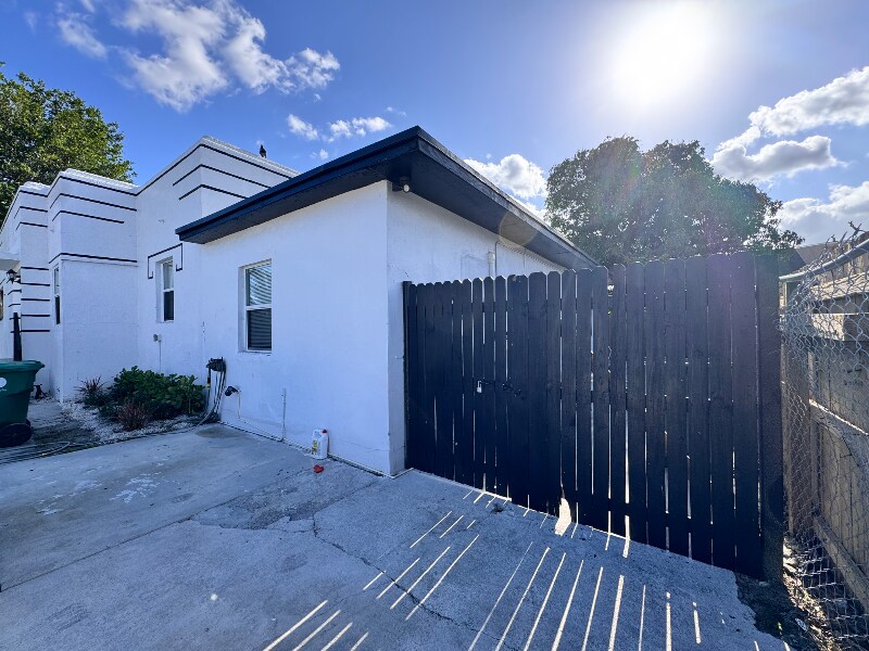 9050 NW 31st Ave in Miami, FL - Building Photo