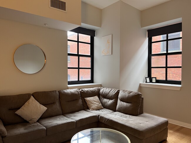 237 Granby St, Unit 37 in Norfolk, VA - Foto de edificio - Building Photo