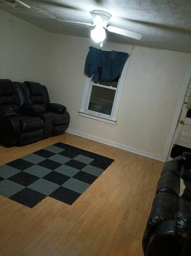 440 Oak St in White Sulphur Springs, WV - Building Photo - Building Photo