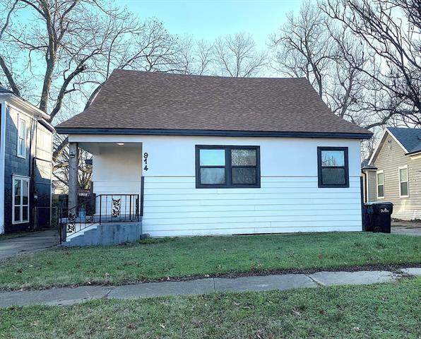 914 W Gandy St in Denison, TX - Building Photo