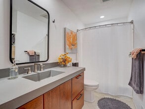 10280 Amsden Way in Eden Prairie, MN - Building Photo - Building Photo