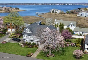 3 Elizabeth Pl in Monmouth Beach, NJ - Building Photo