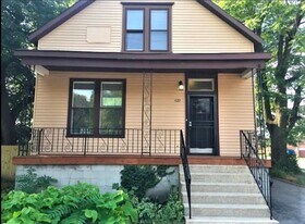 619 E 142nd St in Dolton, IL - Building Photo