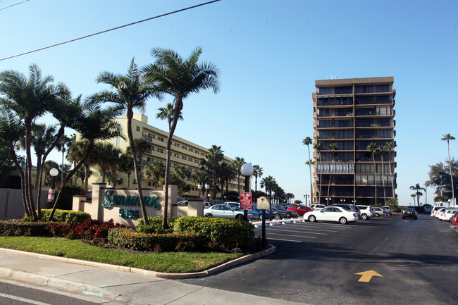 Seamark in St Pete Beach, FL - Foto de edificio - Building Photo