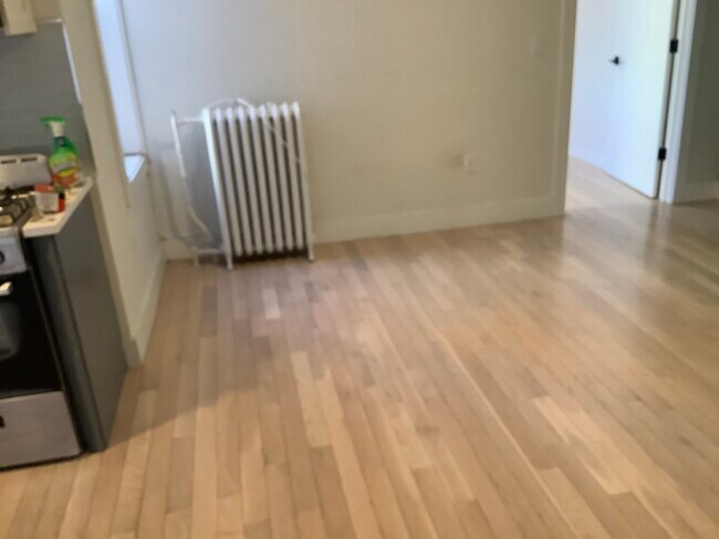 565 Bergen Ave in Jersey City, NJ - Building Photo - Building Photo