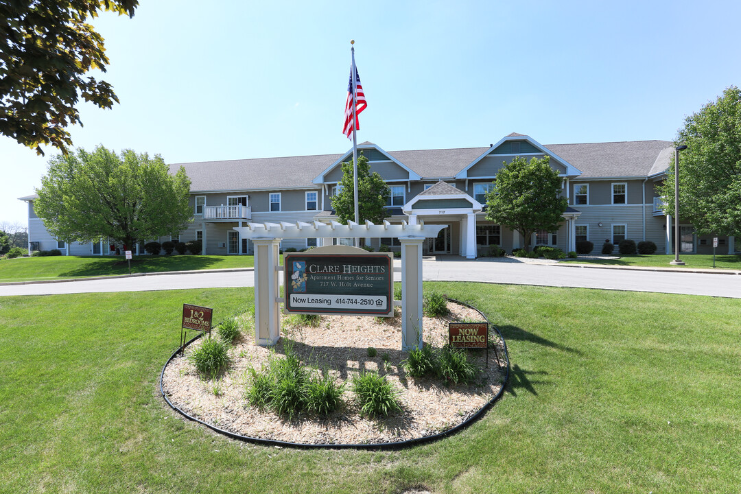 Clare Heights Senior Apartments in Milwaukee, WI - Foto de edificio