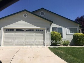 4608 S Desert Brush Ct in Sparks, NV - Building Photo