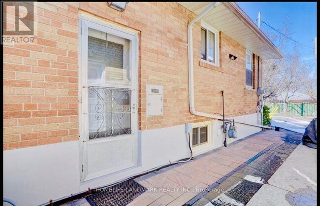 property at 124 Thicketwood Dr