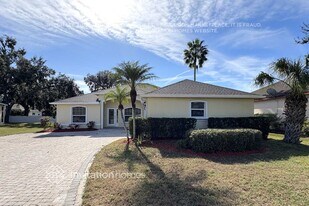 5915 32nd St E in Ellenton, FL - Building Photo