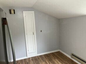 W52N677 Highland Dr, Unit Cedarburg duplex upper in Cedarburg, WI - Building Photo - Building Photo