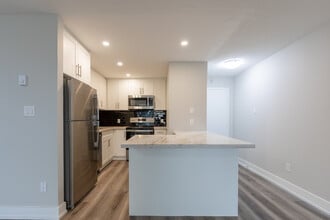 9 Lodge Street in Waterloo, ON - Building Photo - Building Photo