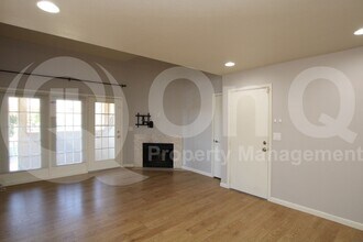 30 E Brown Rd in Mesa, AZ - Building Photo - Building Photo