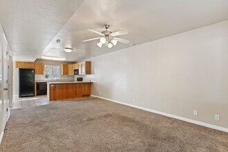 1077 E 1675 S in Ogden, UT - Foto de edificio - Building Photo